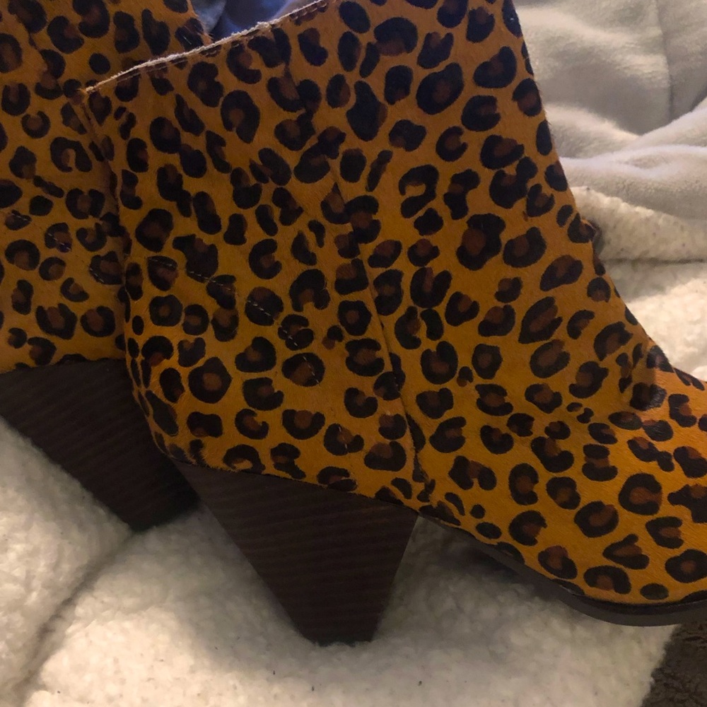 Lucky booties cow hair upper new size 9